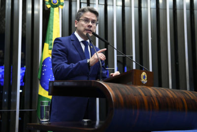 Senador Alessandro Vieira, autor da emenda que garante R$ 5,8 bi para o Benefício Primeira Infância