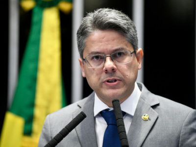 Senador Alessandro Vieira, autor do projeto de lei que limita gastos da Administração Pública